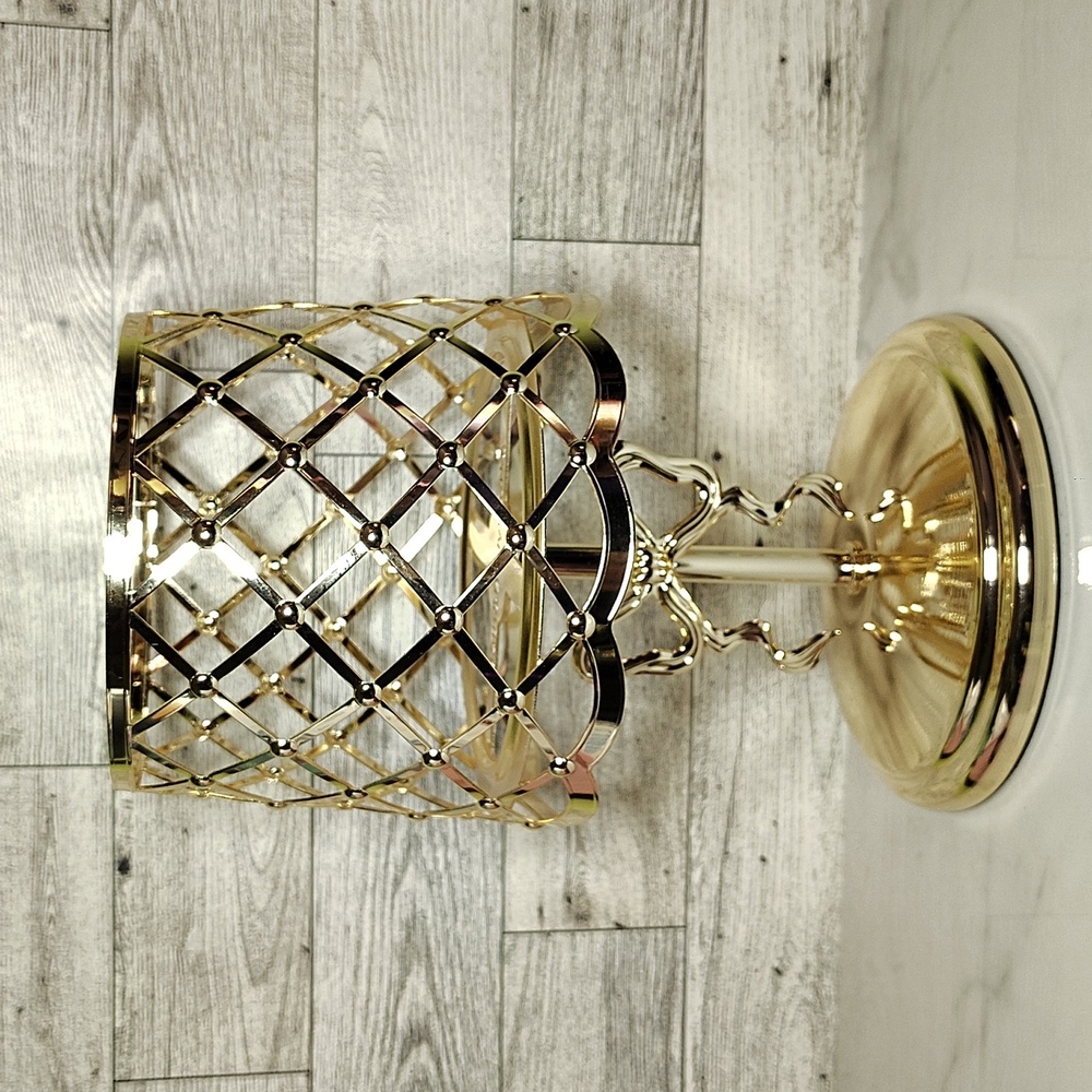 Bath & Body Works Coquette Gold Bow Lamp 3-Wick Candle Holder NWT